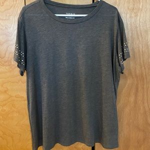 Torrid gray relaxed T with studded sleeves